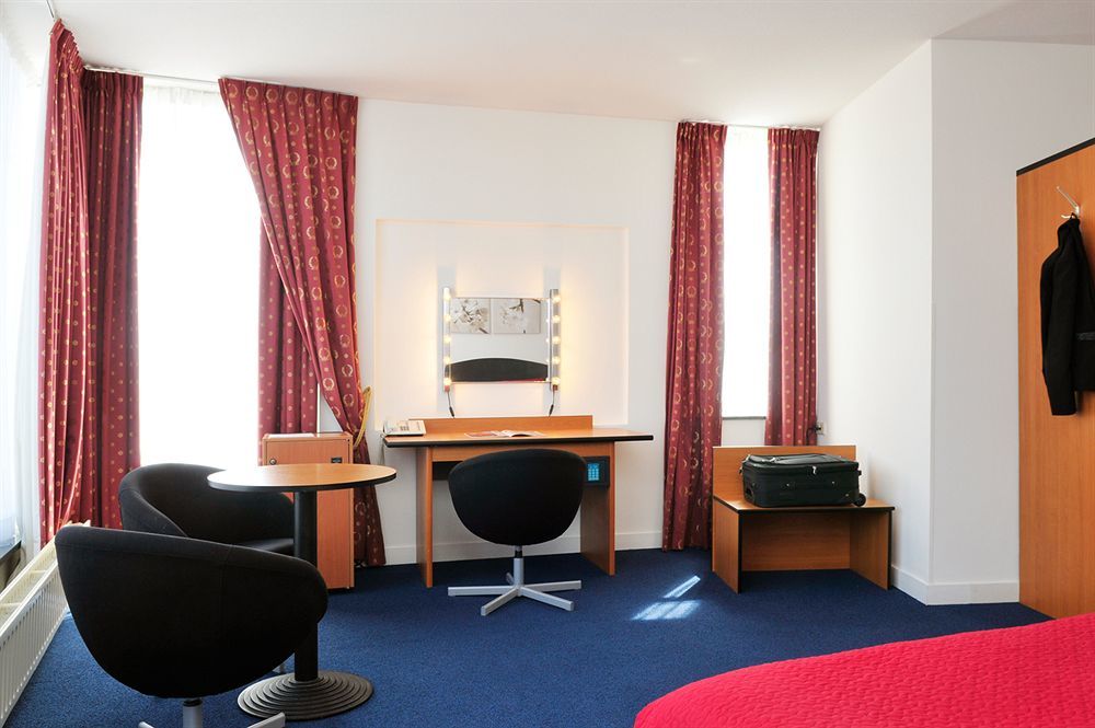 Gooiland Hotel Hilversum Bagian luar foto